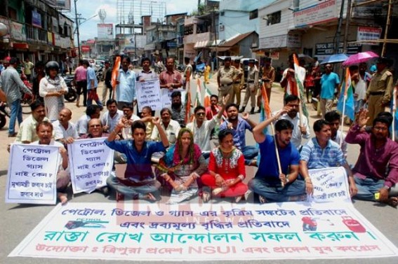 Tripura Pradesh Congress Units staged road blockade, demands immediate eradication of petrol crisis